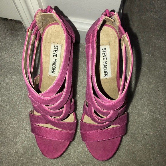 Steve Madden XCESS Strappy Wedge Sandal - Picture 3 of 6